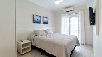 Premium | Tallelokero huoneessa, yksilöllisesti sisustettu