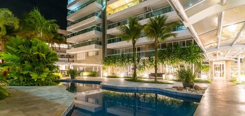 Indoor pool, outdoor pool, sun loungers