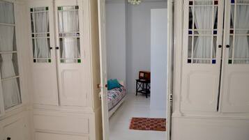 1 chambre, bureau, Wi-Fi gratuit, draps fournis