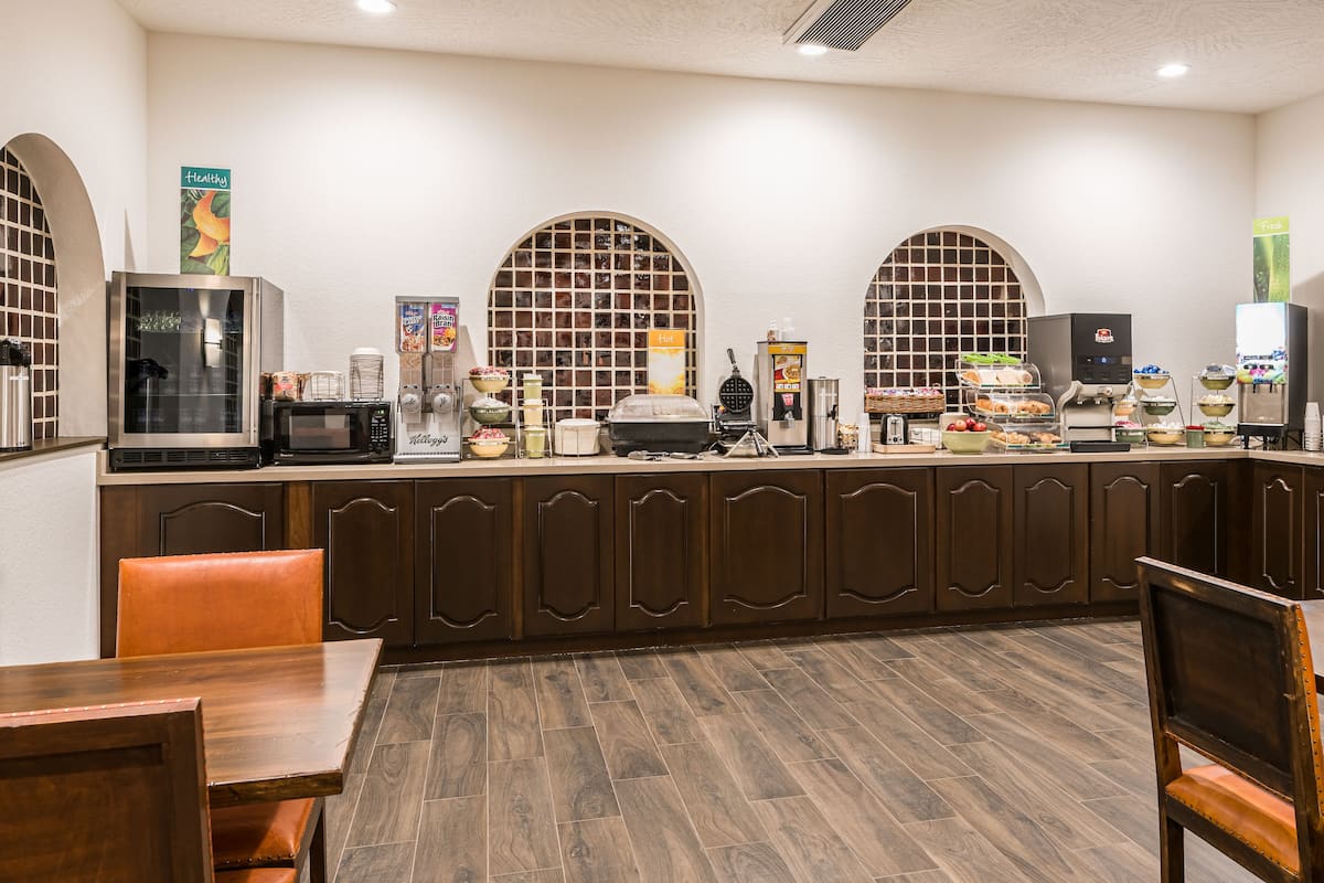 free daily self-service breakfast