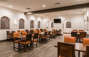 Free daily self-serve breakfast - Lux Verde Hotel (Cottonwood)