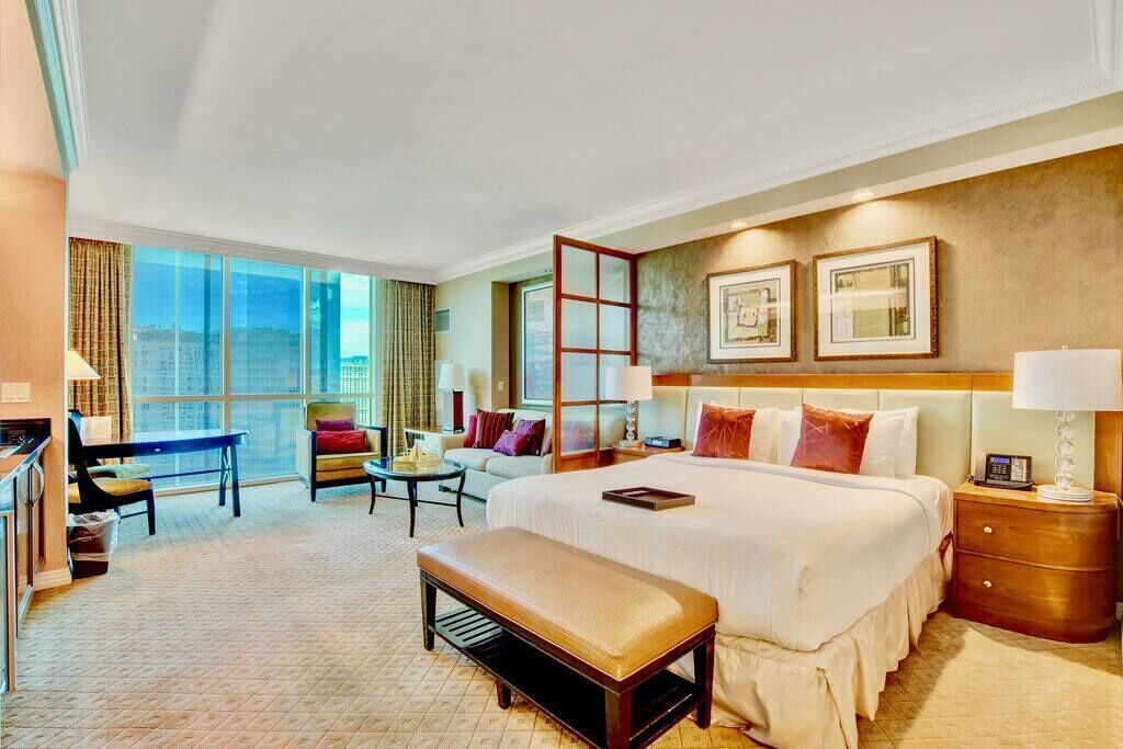 1 bedroom, in-room safe, desk, blackout curtains