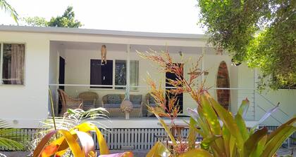 K'GARI (FRASER ISLAND), The Taxi House. Sleeps 9 people. situated in Eurong