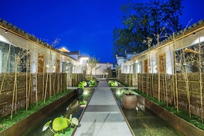 Property grounds - Old Street Moye Inn (Huangshan)