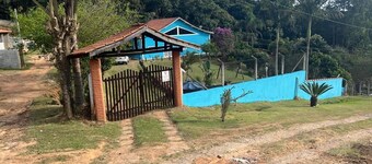 3 BEDROOM HOUSE, 4X9 METER POOL, ORCHARD, PLAYGROUND, FIREPLACE AND GAMES ROOM
