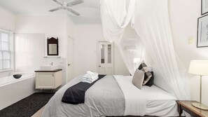 1 bedroom, iron/ironing board, bed sheets - Charlies Daylesford ~ Town Centre! (Daylesford)