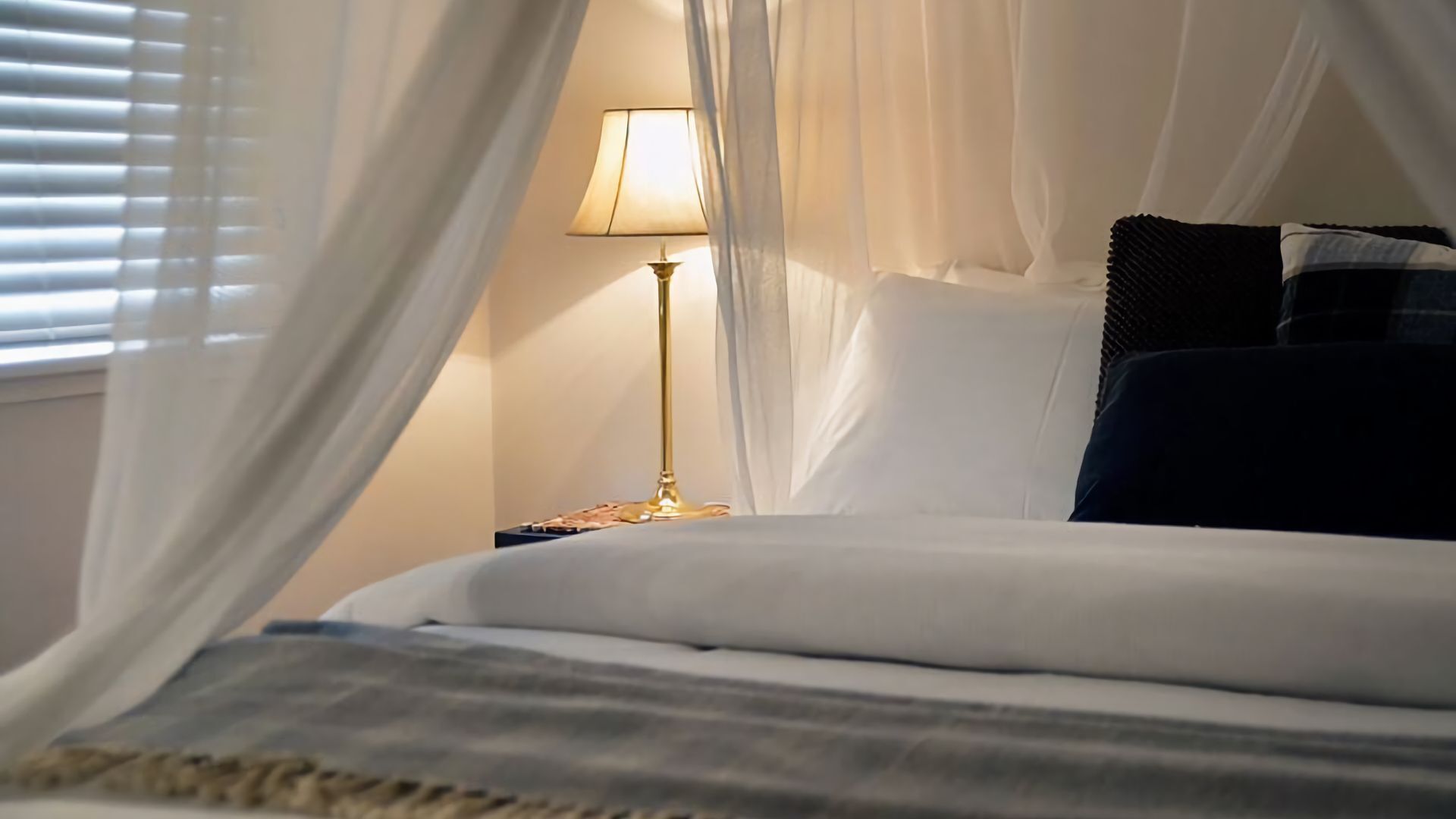 1 bedroom, iron/ironing board, bed sheets