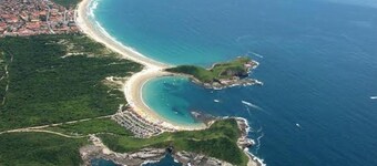 Apt Duplex in Condo. 2 parking spaces, swimming pool, grills and WIFI.