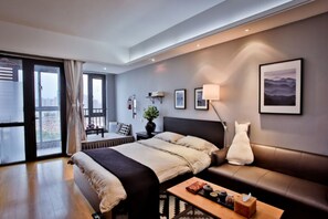 Doppelzimmer | Schreibtisch, Verdunkelungsvorhänge, kostenloses WLAN, Bettwäsche