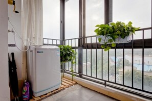 Apartment, 2 Schlafzimmer | Schreibtisch, Verdunkelungsvorhänge, kostenloses WLAN, Bettwäsche