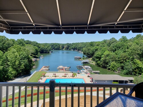 SUNSET VIEWS-Pristine WATERFRONT Penthouse Condo on SML- Boat Slip Available