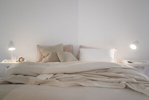 Egyptian cotton sheets, premium bedding, down duvets, pillow-top beds