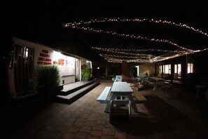 Check-in/check-out kiosk - Adventure Inn Marahau - Hostel (Marahau)