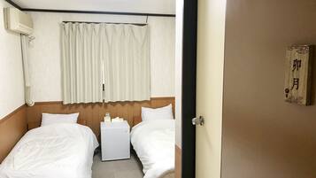 Superior Triple Room | Blackout drapes, free WiFi, bed sheets