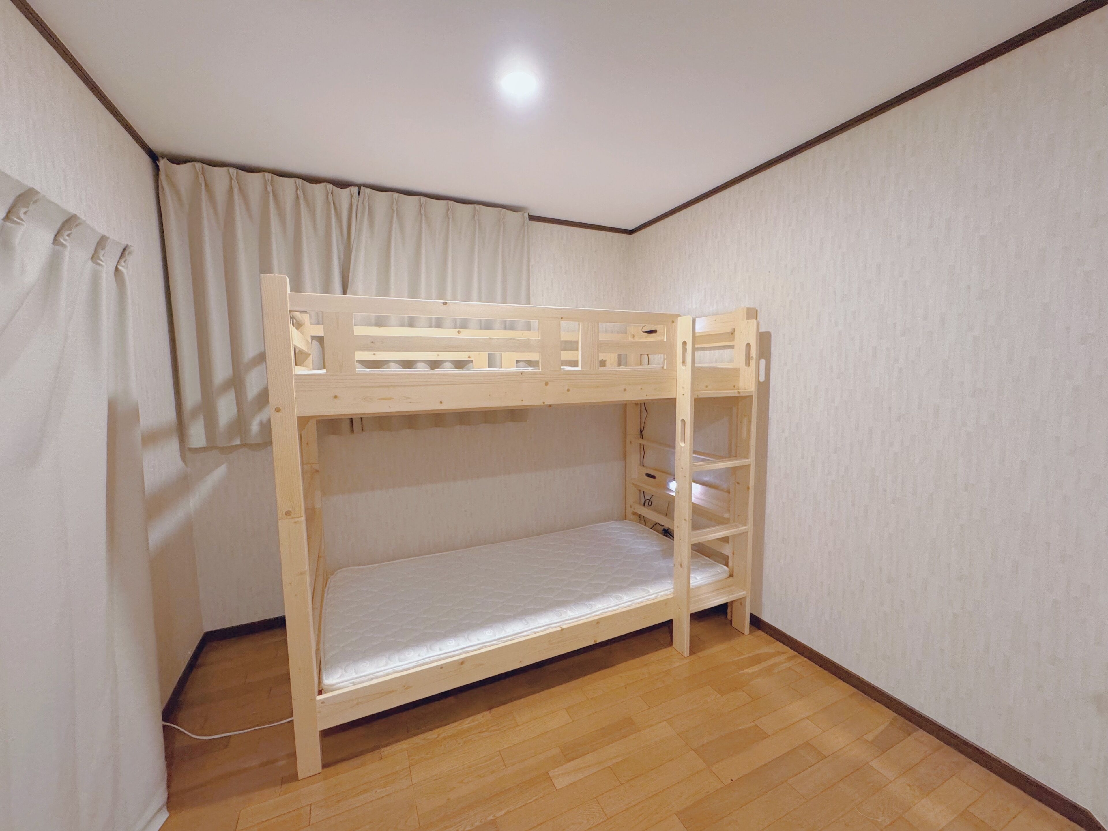 Standard Bungalow with Fan | Blackout drapes, free WiFi, bed sheets