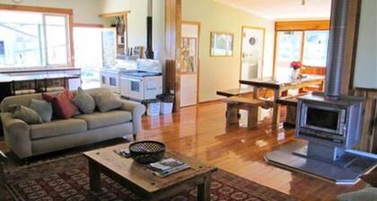 Riverbend Homestead Horse und Farmstay