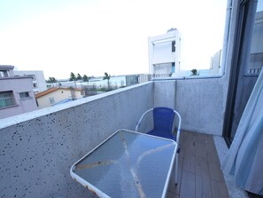 Desk, blackout curtains, free WiFi, bed sheets