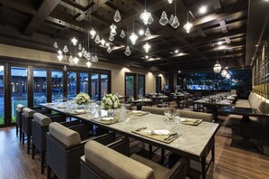 Breakfast, lunch, dinner served; Italian cuisine, garden views