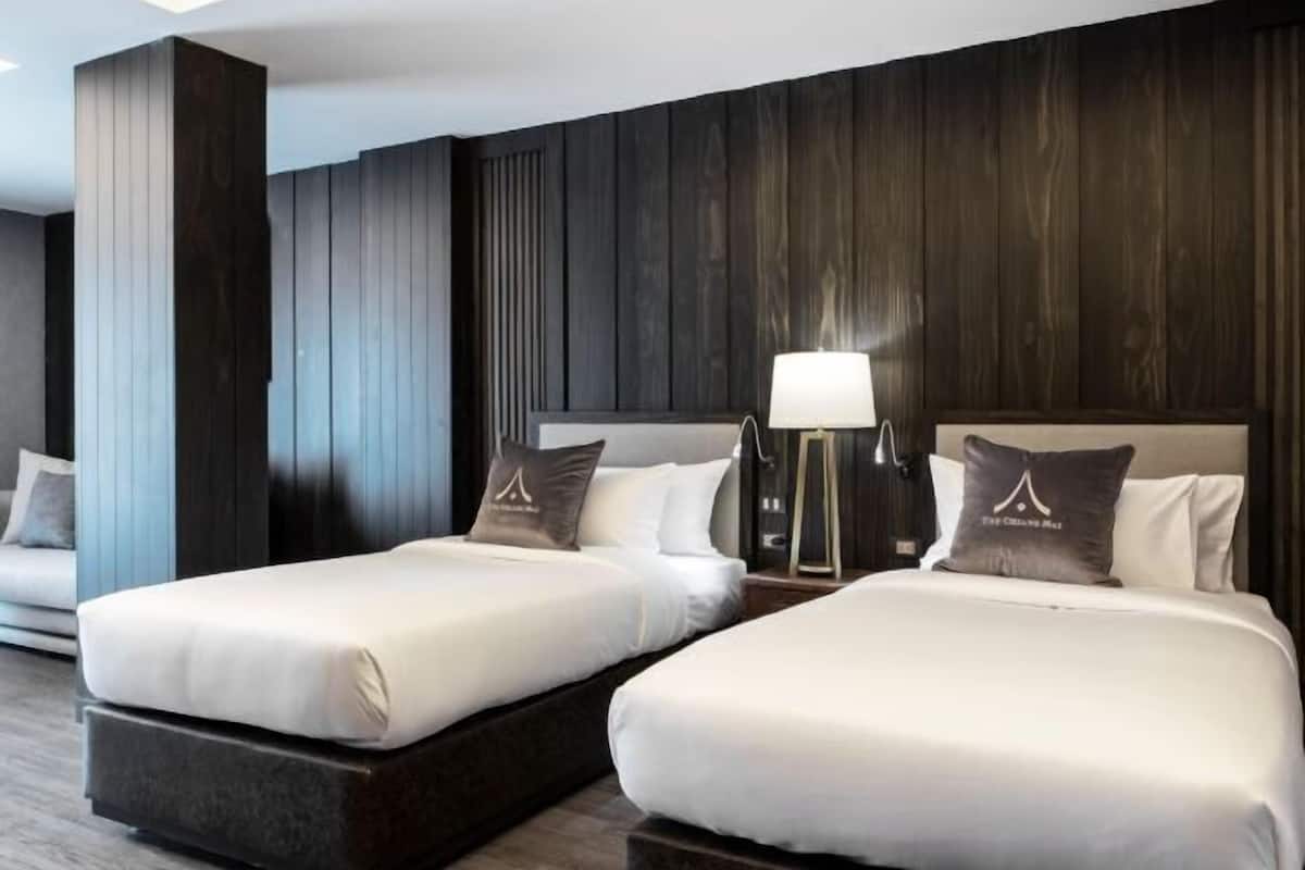 Minibar, in-room safe, desk, blackout curtains