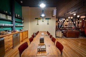 Café da manhã continental todos os dias mediante uma taxa