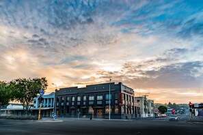 Exterior - Poshtel (Oamaru)