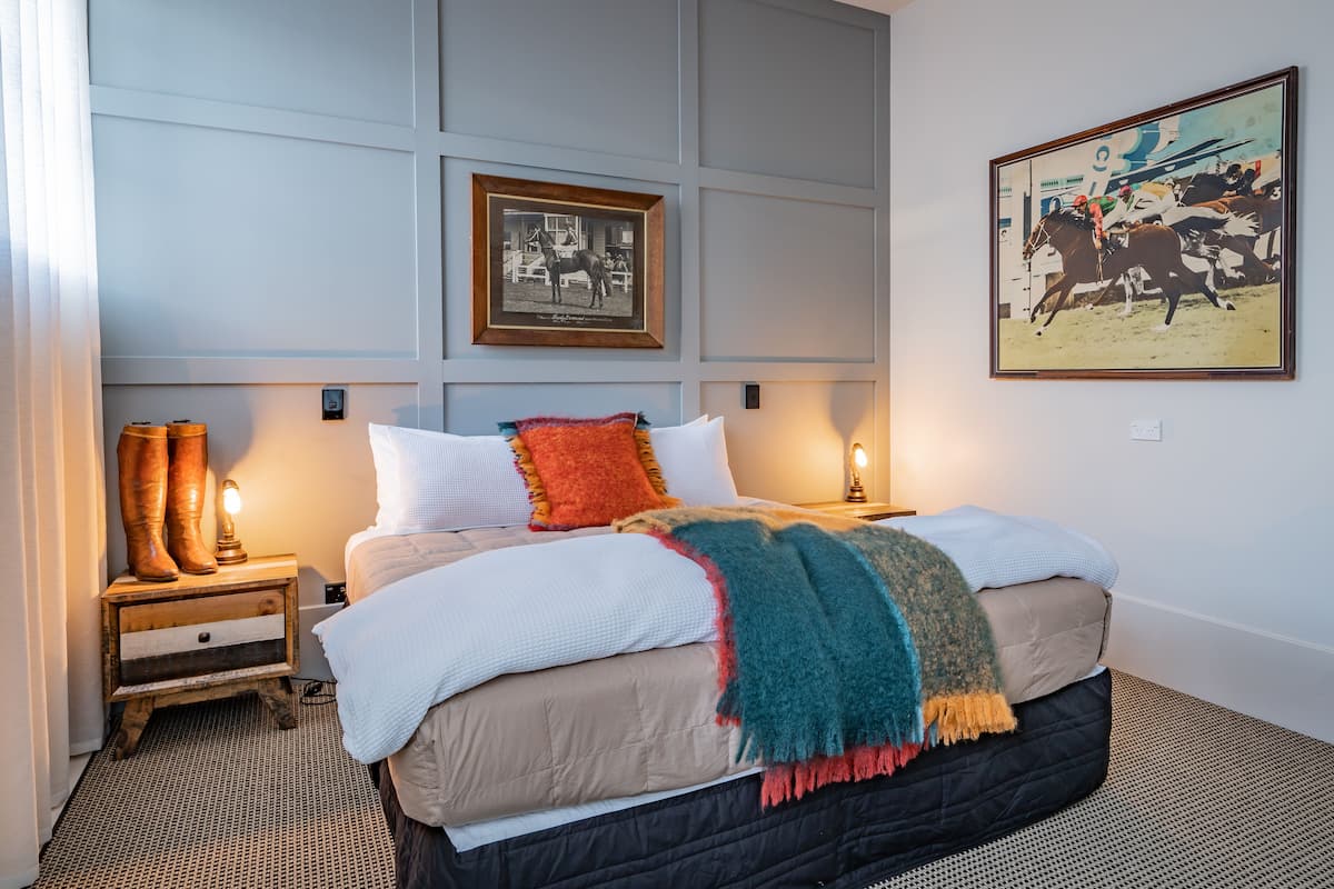 Kamer (King) | 1 slaapkamer, een kluis op de kamer, individueel gedecoreerd