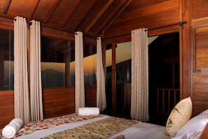 Habitación doble panorámica, 1 cama King size, para no fumadores | Ropa de cama de alta calidad, camas con efecto memoria y wifi gratis 
