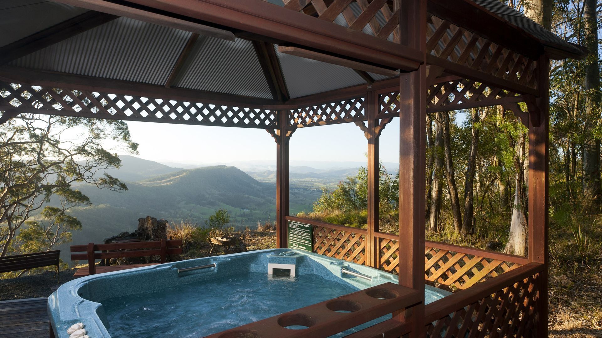 Bain à remous extérieur