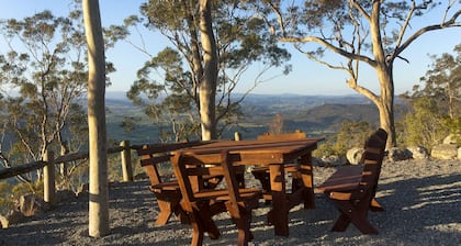Romantic log cabin or Family Cabin. 3 bedroom. Spa & spa bath. Great views.