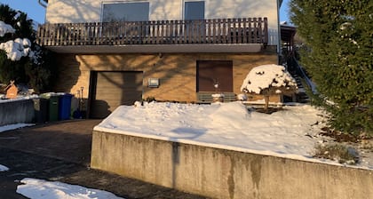 Non smoking!! Dogs welcome family house near Willingen with panoramic view.