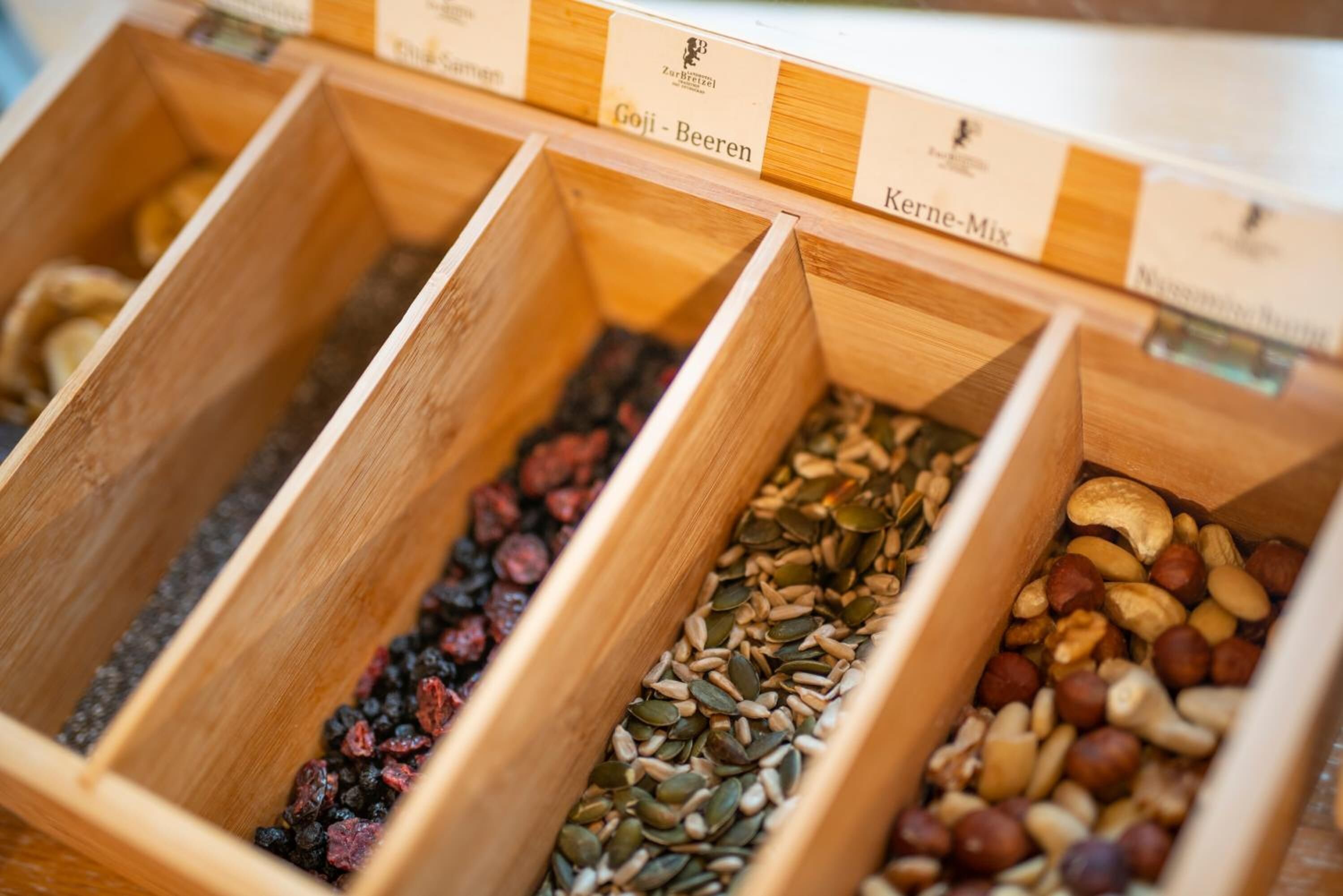 lunch and dinner served, regional cuisine