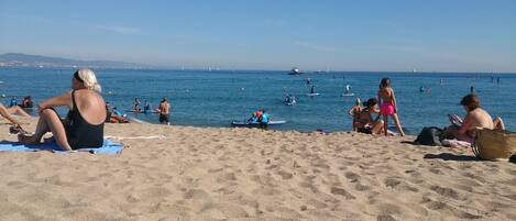 Beach nearby, sun-loungers, beach towels