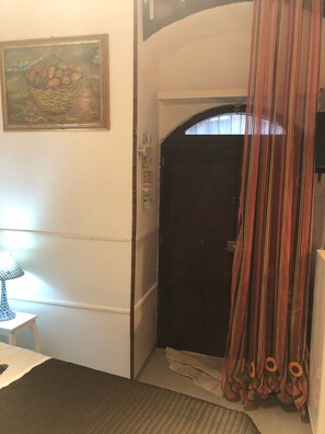 1 makuuhuone, silitysrauta/-lauta, Wi-Fi, vuodevaatteet
