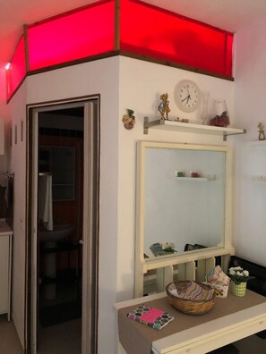 Interior - SMALL MONOLOCAL FREE WIFI (siracusa)