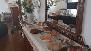 Unclassified image, 3 of 37, button - Clementina B&B (Brittoli)