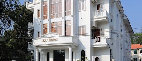 Mặt tiền nơi lưu trú