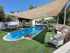 Outdoor pool - Helios Luxury Suites (Had Nes)