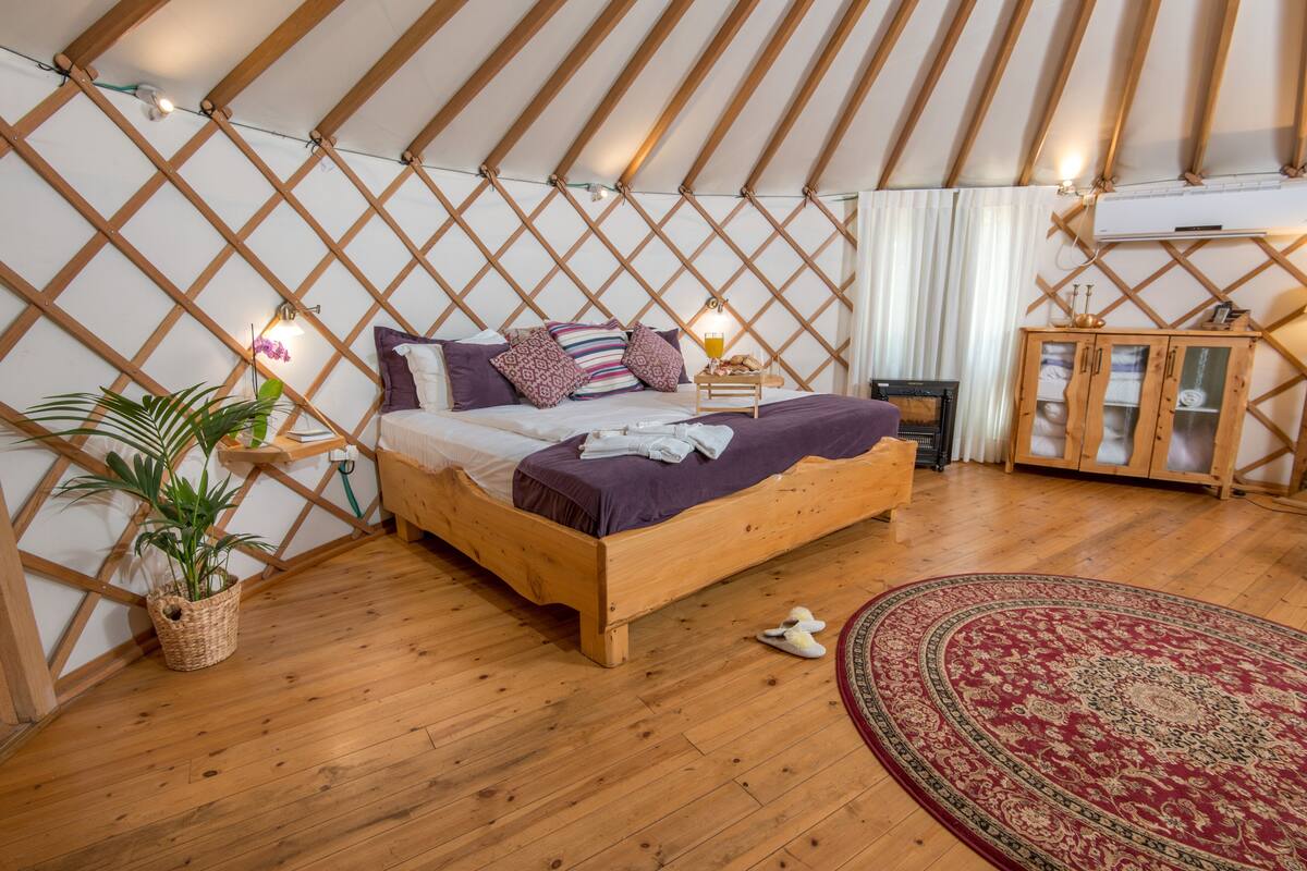 Yurt | Frigobar (abastecido com itens grátis), cortinas blackout, berços grátis