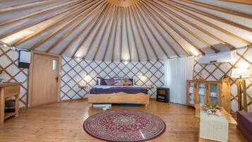 Luxury suite Compound | Free minibar, individually decorated, individually furnished