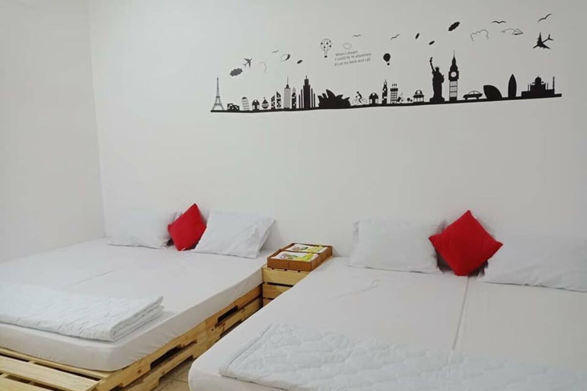Minibar, desk, rollaway beds, free WiFi