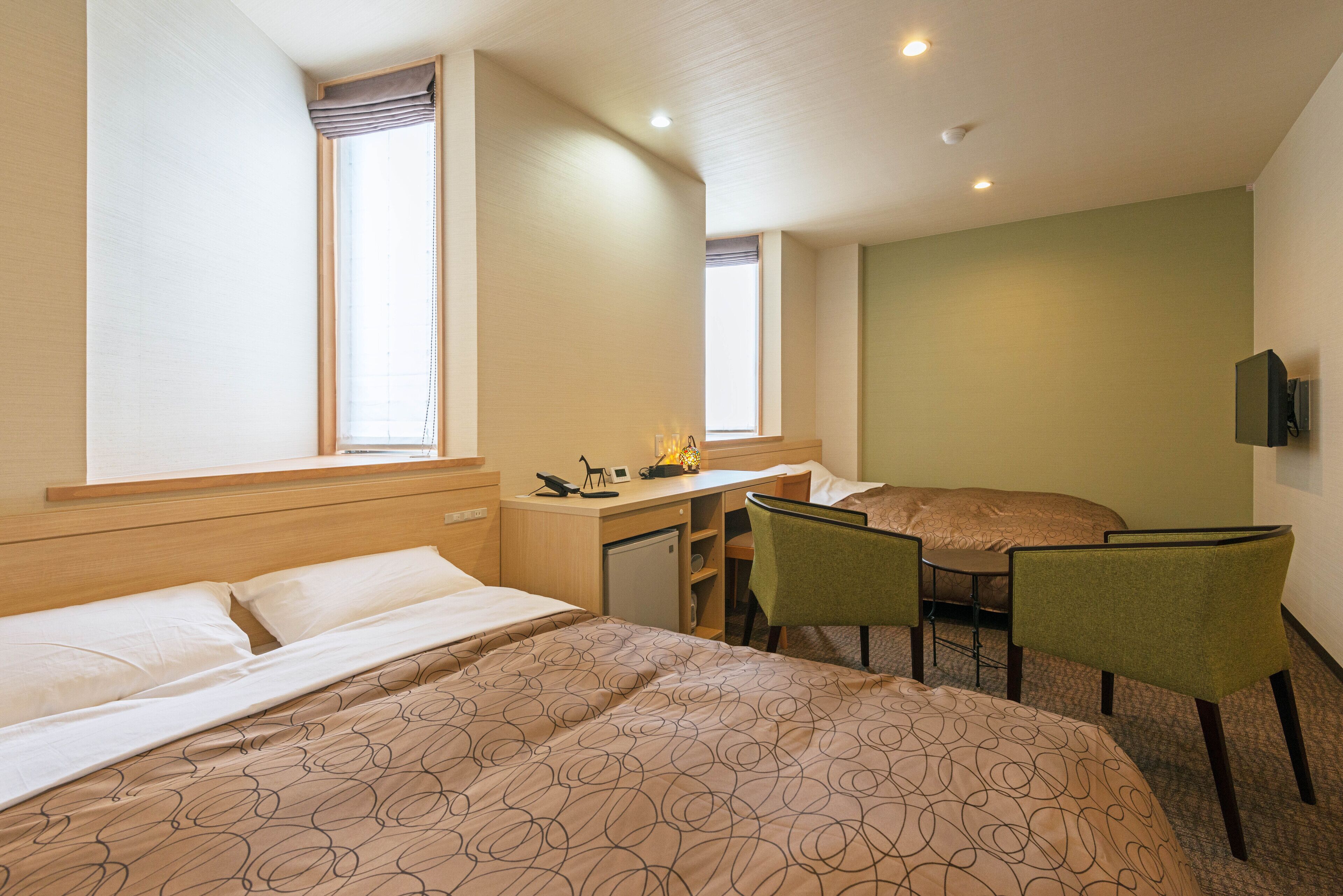 special twin room | 1 bedroom, desk, laptop workspace, iron/ironing board