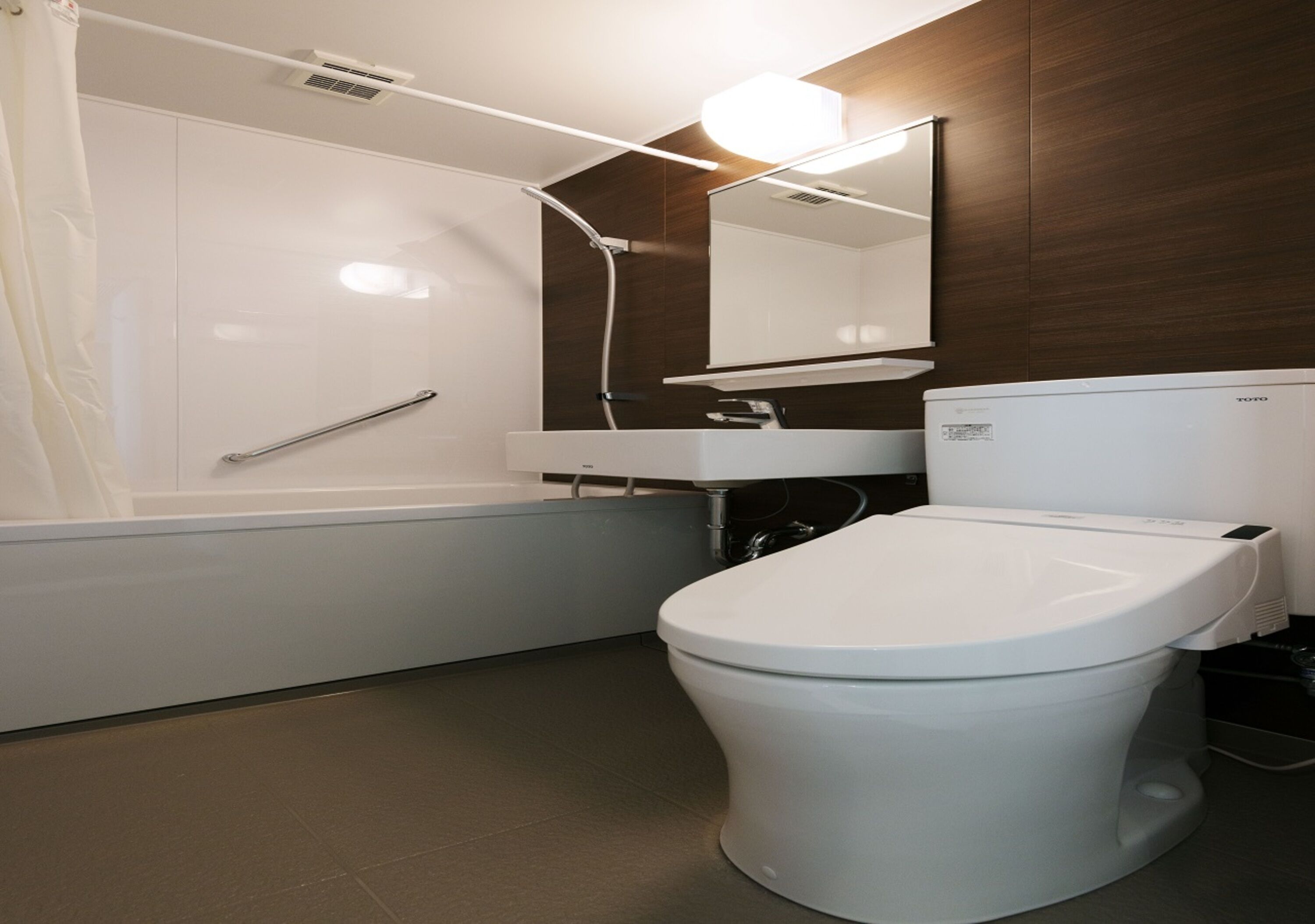 free toiletries, hair dryer, slippers, bidet