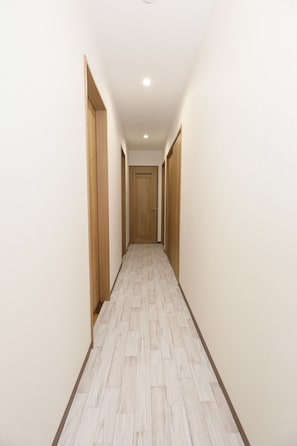 Hallway - Osaka Umeda Station East H1 (Osaka)