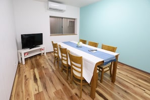Casa (Large House with 5 rooms) | Servicio a la habitación
