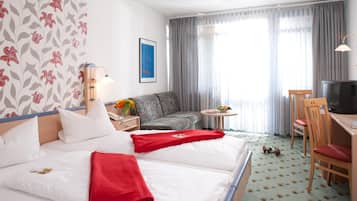 Literie hypoallergénique, bureau, Wi-Fi gratuit, draps fournis