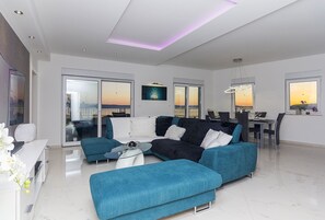 Smart-TV, DVD-Player