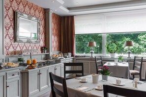 Free daily buffet breakfast  - Sengelmannshof (Essen)