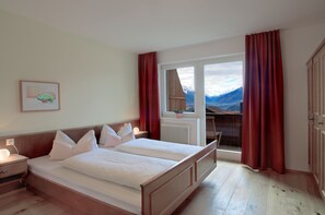 Ropa de cama hipoalergénica y cortinas blackout