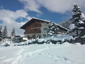 Fachada del alojamiento