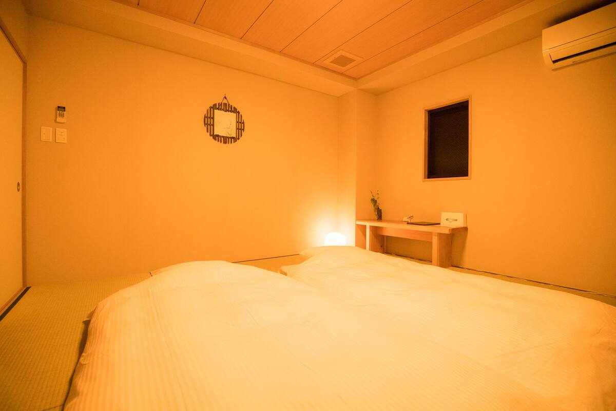 Economy Double Room | Desk, soundproofing, WiFi (free)